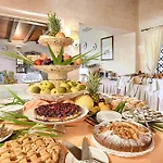 Colonna Park Готель 4*