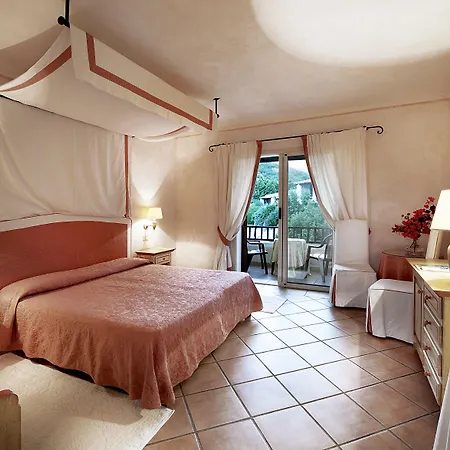 Colonna Park 4*
