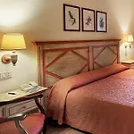 Colonna Park 4*